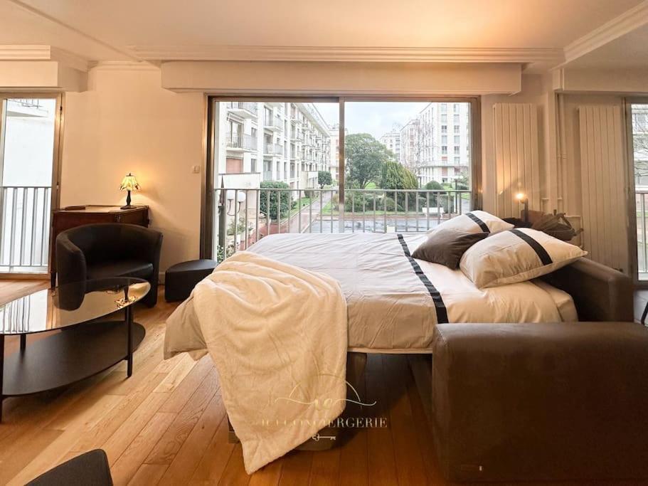 L'Archimede - Parking Prive Apartment Версал Екстериор снимка